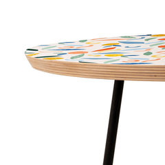 83 Oranges Art Is To Give Life A Shape Round Side Table