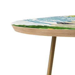83 Oranges Being a person Round Side Table