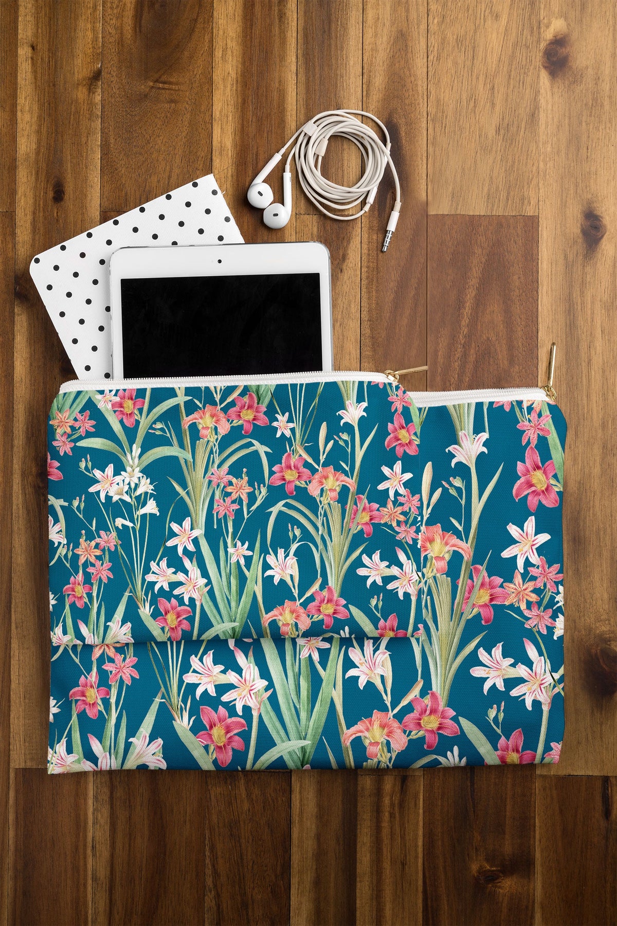 83 Oranges Blossom Botanical Pouch