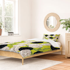 83 Oranges Carnations Duvet Cover