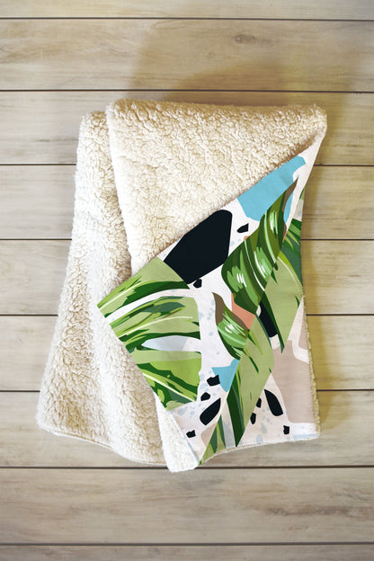 83 Oranges And I Find Missing Pieces Fleece Throw Blanket