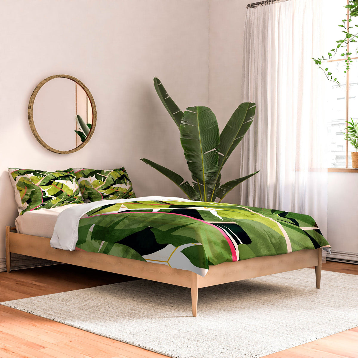 83 Oranges Banana Leaf Salad Comforter